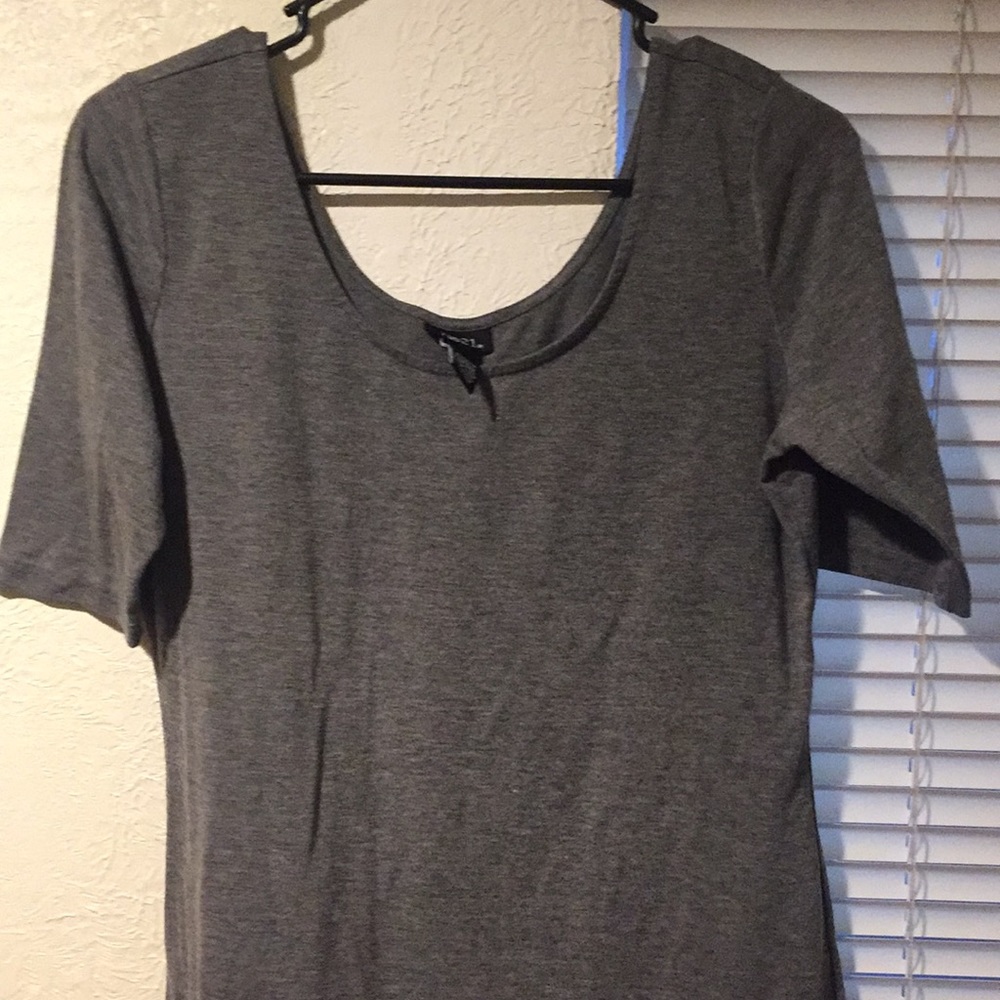 Rue 21 tee